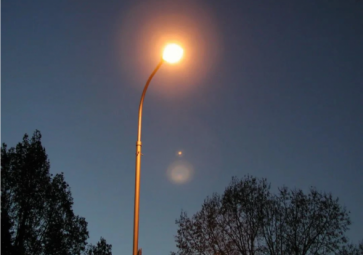 路灯挂 WiFi，灯在网就在